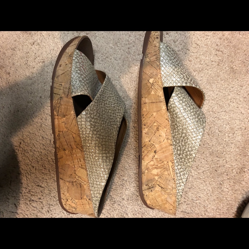 Wedges fit flop